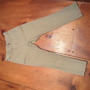 EUC Gap Khaki SLIM Cotton Pants